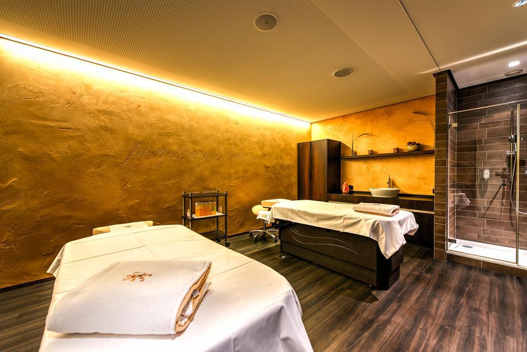 Small Luxury Hotel Wellnesshotel Golfpanorama 리퍼스빌 외부 사진