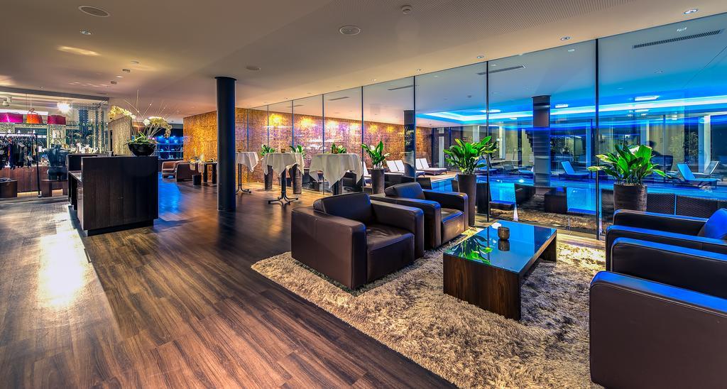Small Luxury Hotel Wellnesshotel Golfpanorama 리퍼스빌 외부 사진
