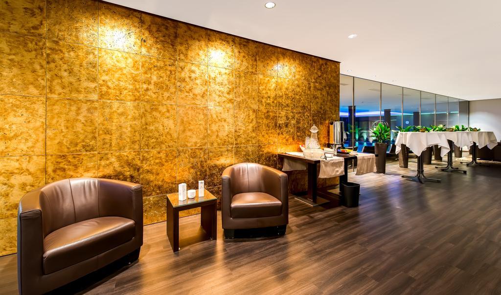 Small Luxury Hotel Wellnesshotel Golfpanorama 리퍼스빌 외부 사진