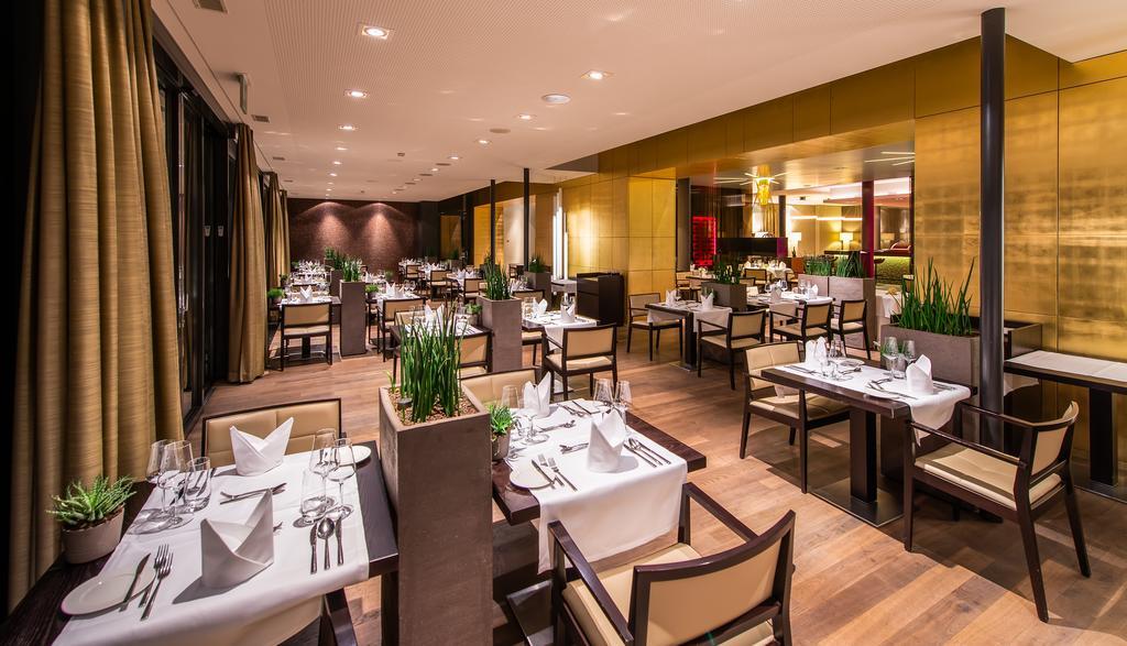 Small Luxury Hotel Wellnesshotel Golfpanorama 리퍼스빌 외부 사진